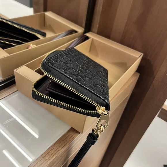 COACH BOXED LONG ZIP AROUND WALLET IN SIGNATURE LEATHER CF464 BLACK - Picture 6 of 11